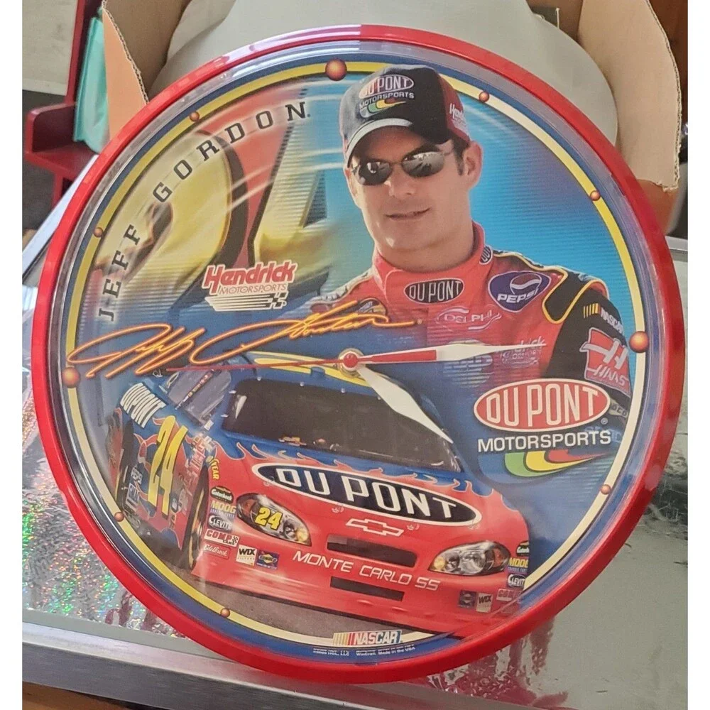 2006 Jeff Gordon Wall Clock Hendrick MS Round Analog Vintage DuPont Monte Carlo